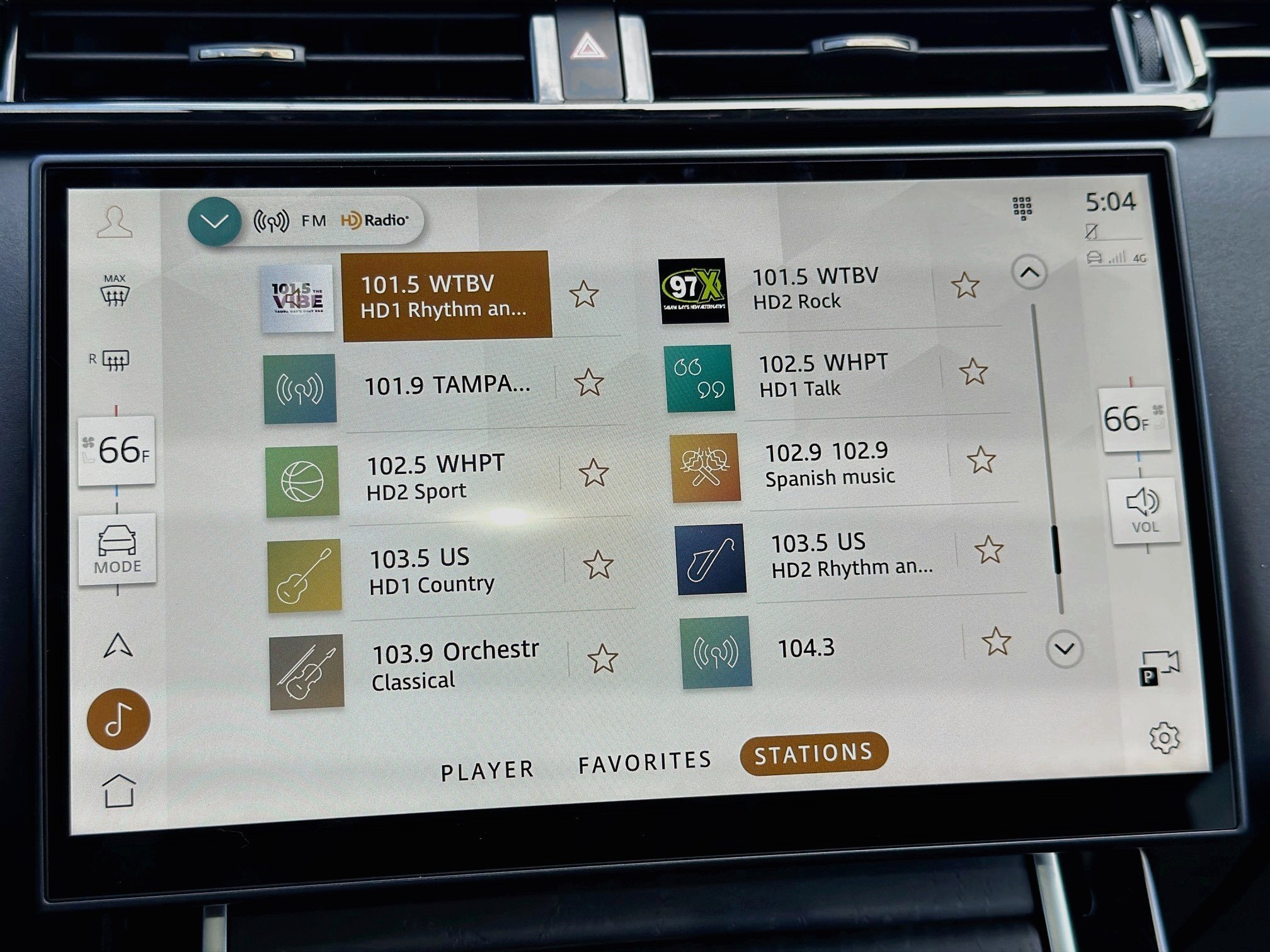 New 2026 Fuji White LAND ROVER  image 32