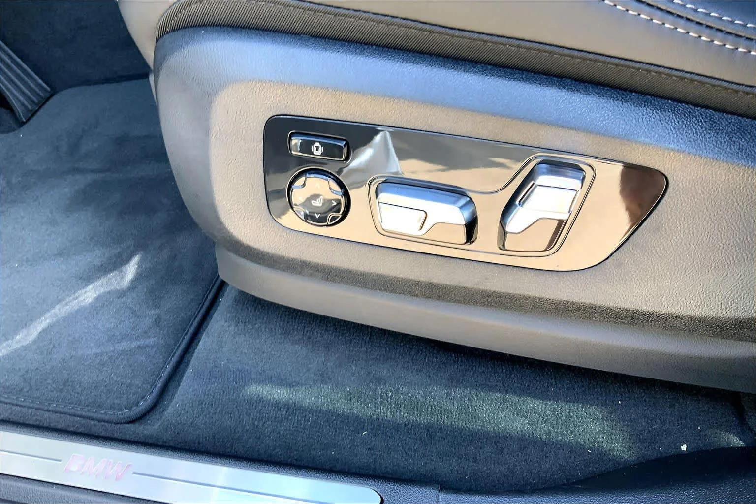 New 2026 Skyscraper Grey Metallic BMW xDrive40i image 16