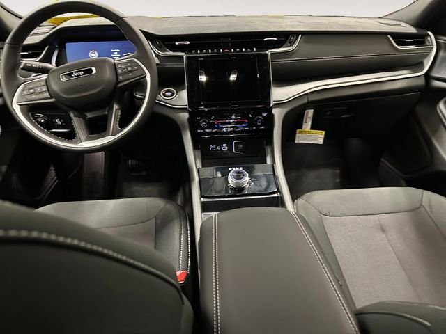 2025 Jeep Grand Cherokee Laredo - Photo 10