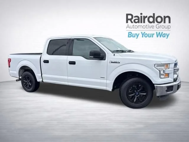 Used 2017 Oxford White Ford XLT image 1