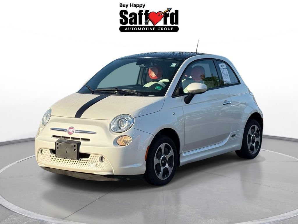 2015 FIAT 500e Battery Electric's photo