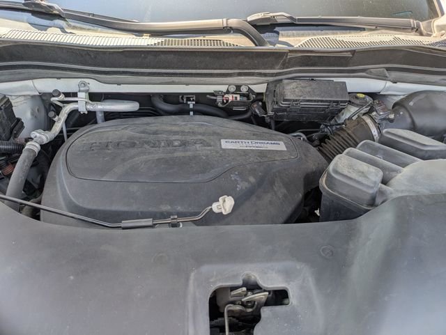 Used 2021 White Honda Touring image 13