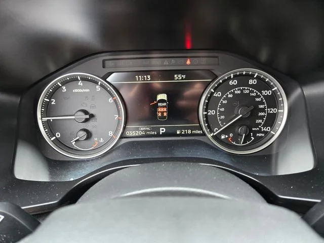 Used 2025  Mitsubishi SE image 33
