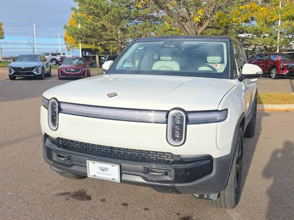 Used 2025 Glacier White Rivian Adventure Dual Motor Max Pack image 21