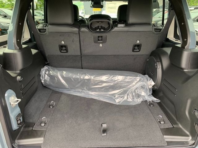 New 2026 Anvil Clear-Coat Exterior Paint Jeep Rubicon image 4