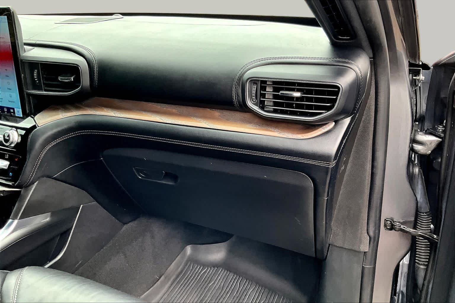 Used 2021 Carbonized Gray Metallic Ford Platinum image 19