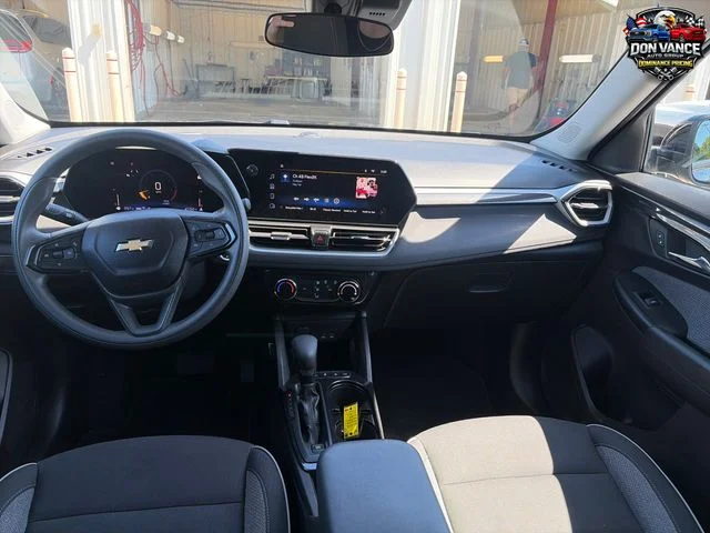Used 2025 Black Chevrolet LT image 13