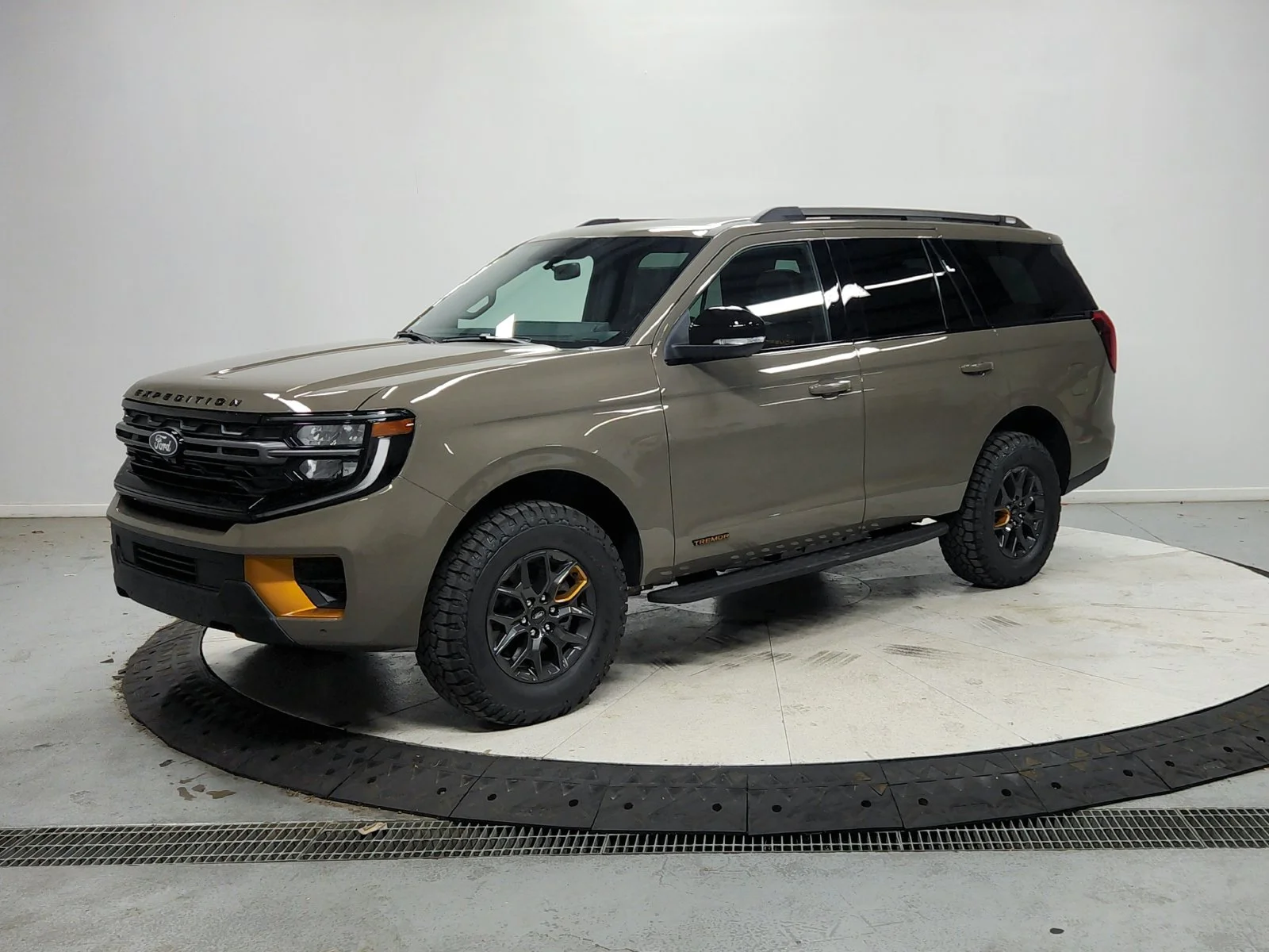 New 2027 Gray Ford Tremor image 4