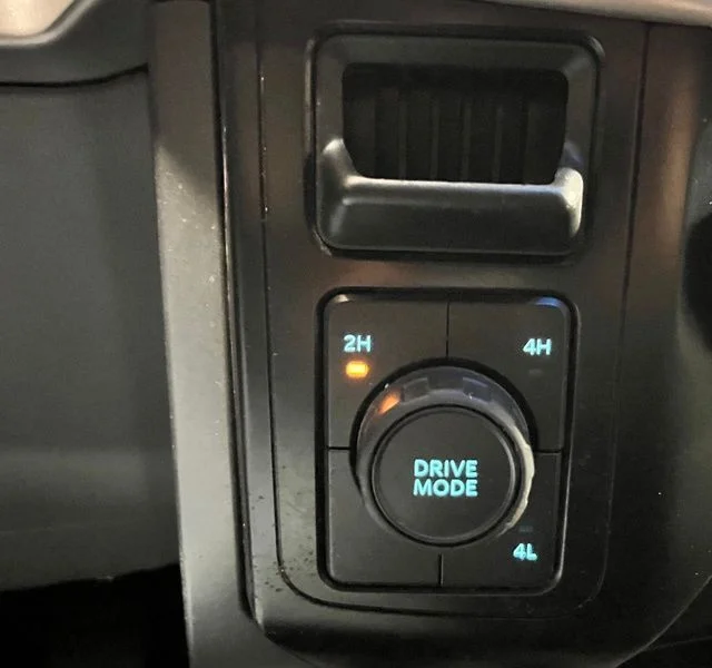 Used 2023 Silver Ford XLT image 25