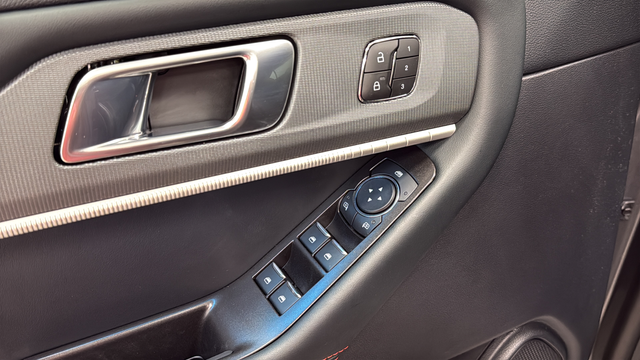 Used 2026 Carbonized Gray Metallic Ford ST-Line image 21