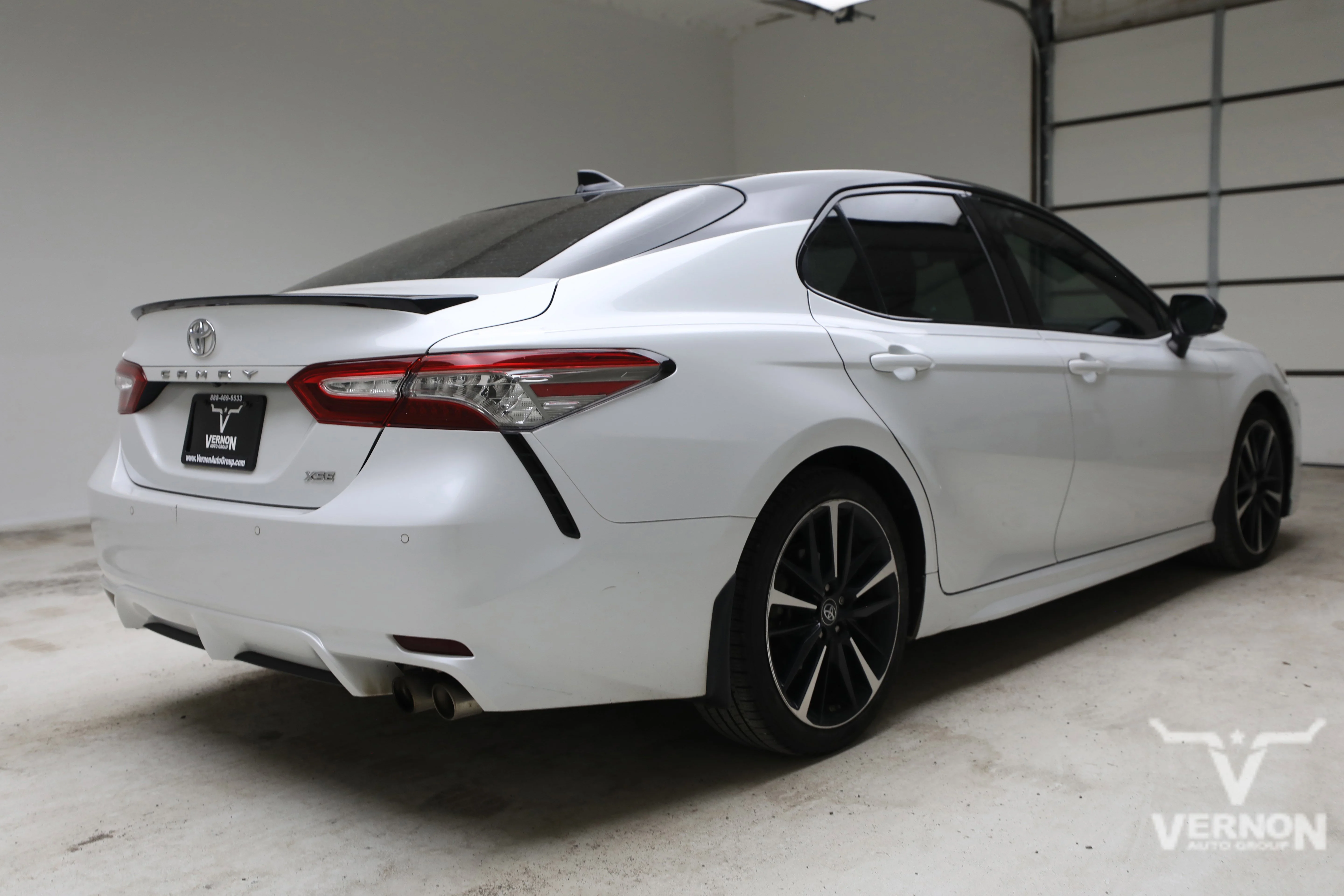 Pre-Owned 2019 Toyota Camry XLE Sedan FWD
