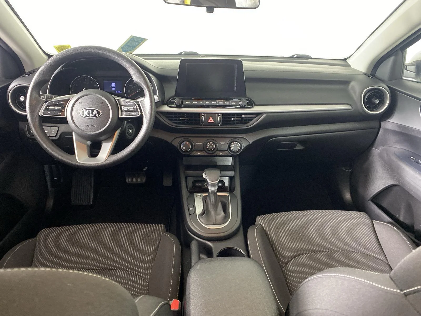 Used 2020 Clear White Kia LXS image 21