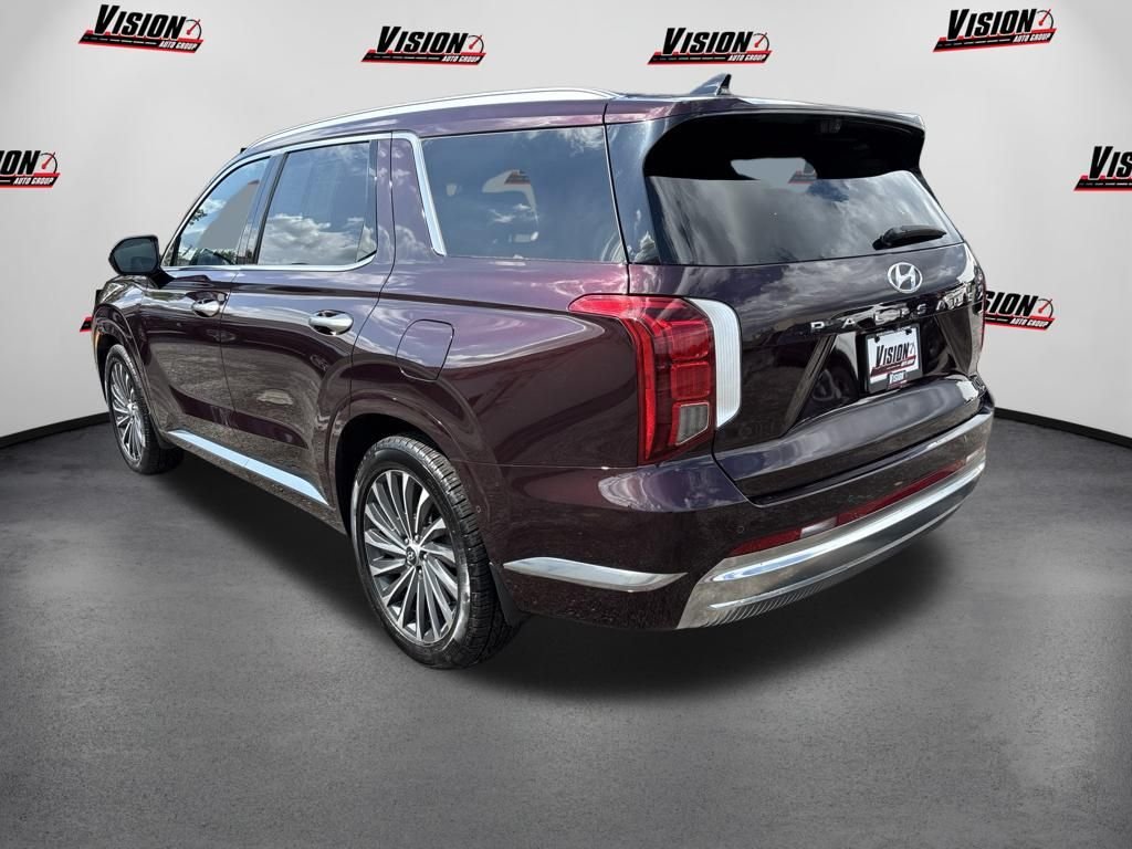 Used 2024 Red Hyundai Calligraphy image 3