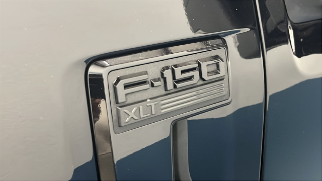 Used 2024 Agate Black Metallic Ford XLT image 43