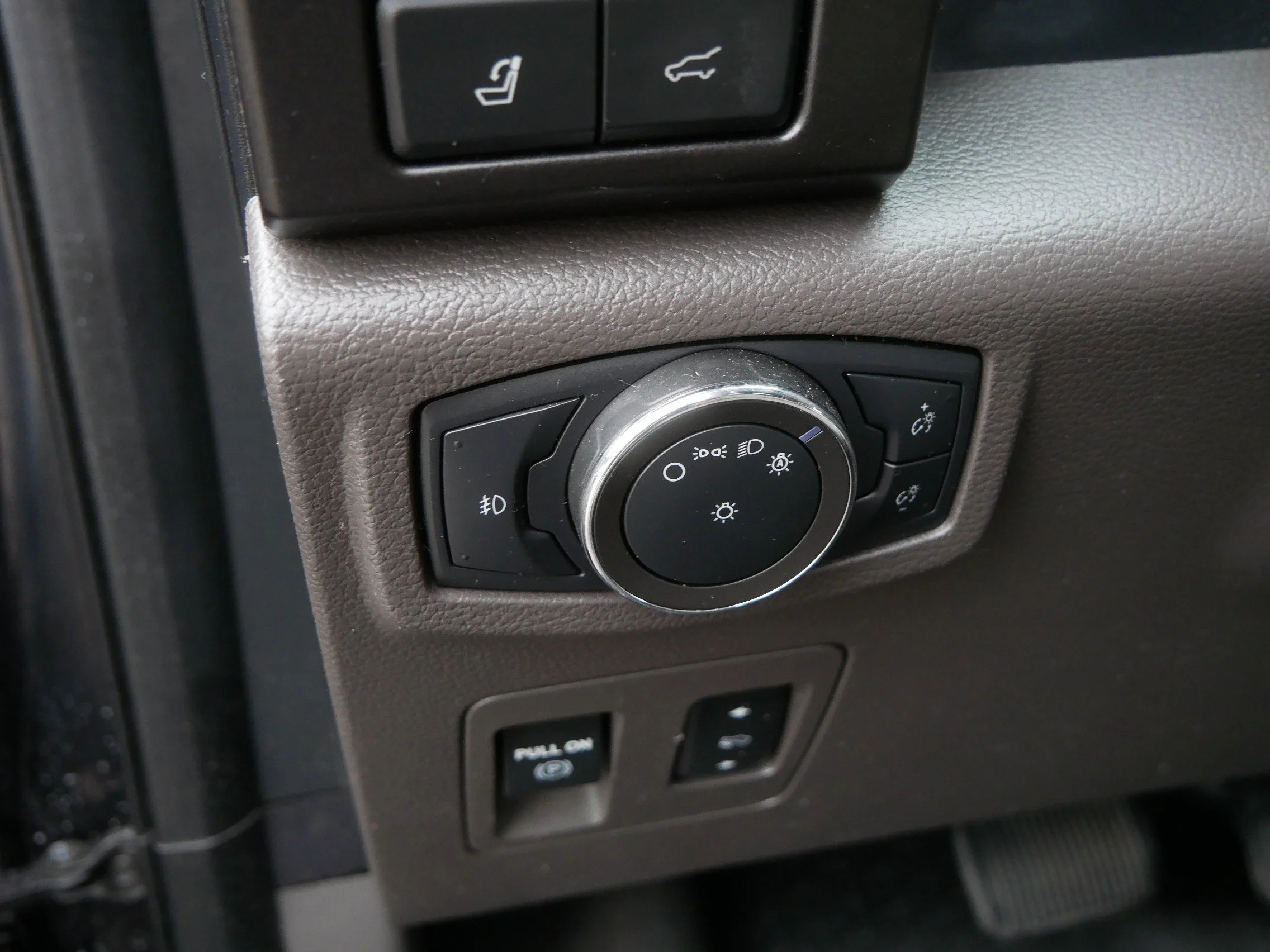 Used 2020 Agate Black Ford Limited image 27