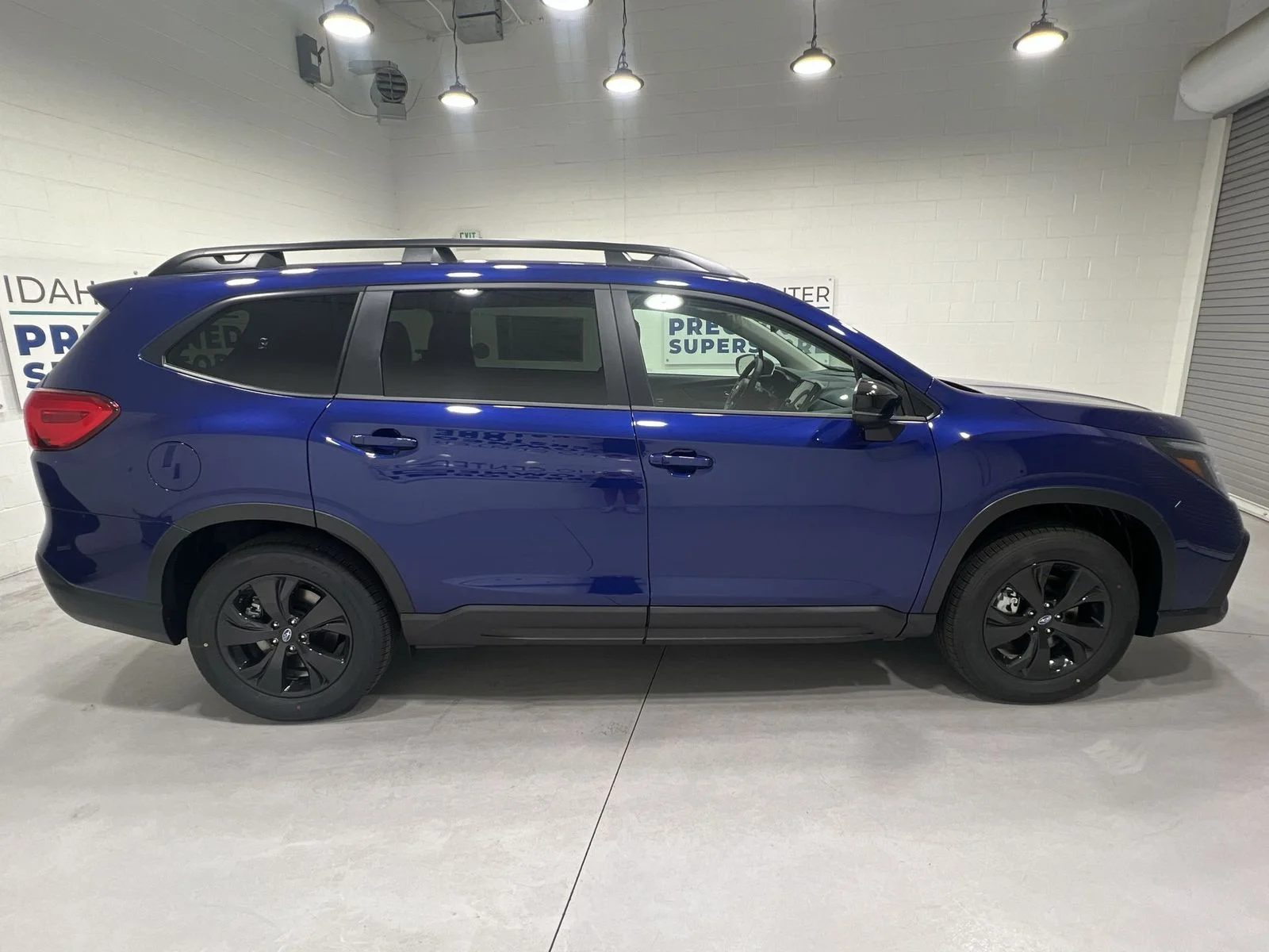 New 2026 SAPPHIRE BLUE PEARL Subaru Premium image 9