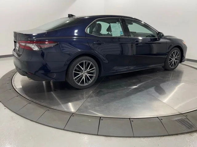 Used 2021  Toyota XLE image 5