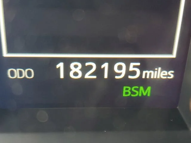 Used 2017 Predawn Gray Mi Toyota XLE image 16