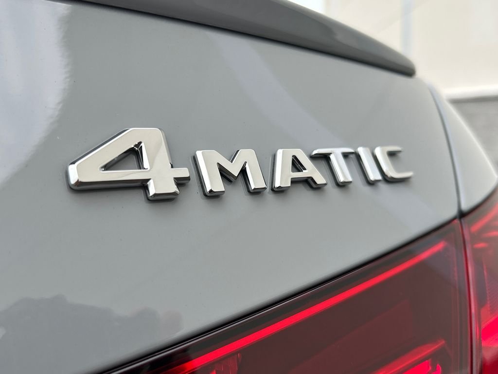 New 2026 MANUFAKTUR Alpine Grey Mercedes-Benz C 300 image 31