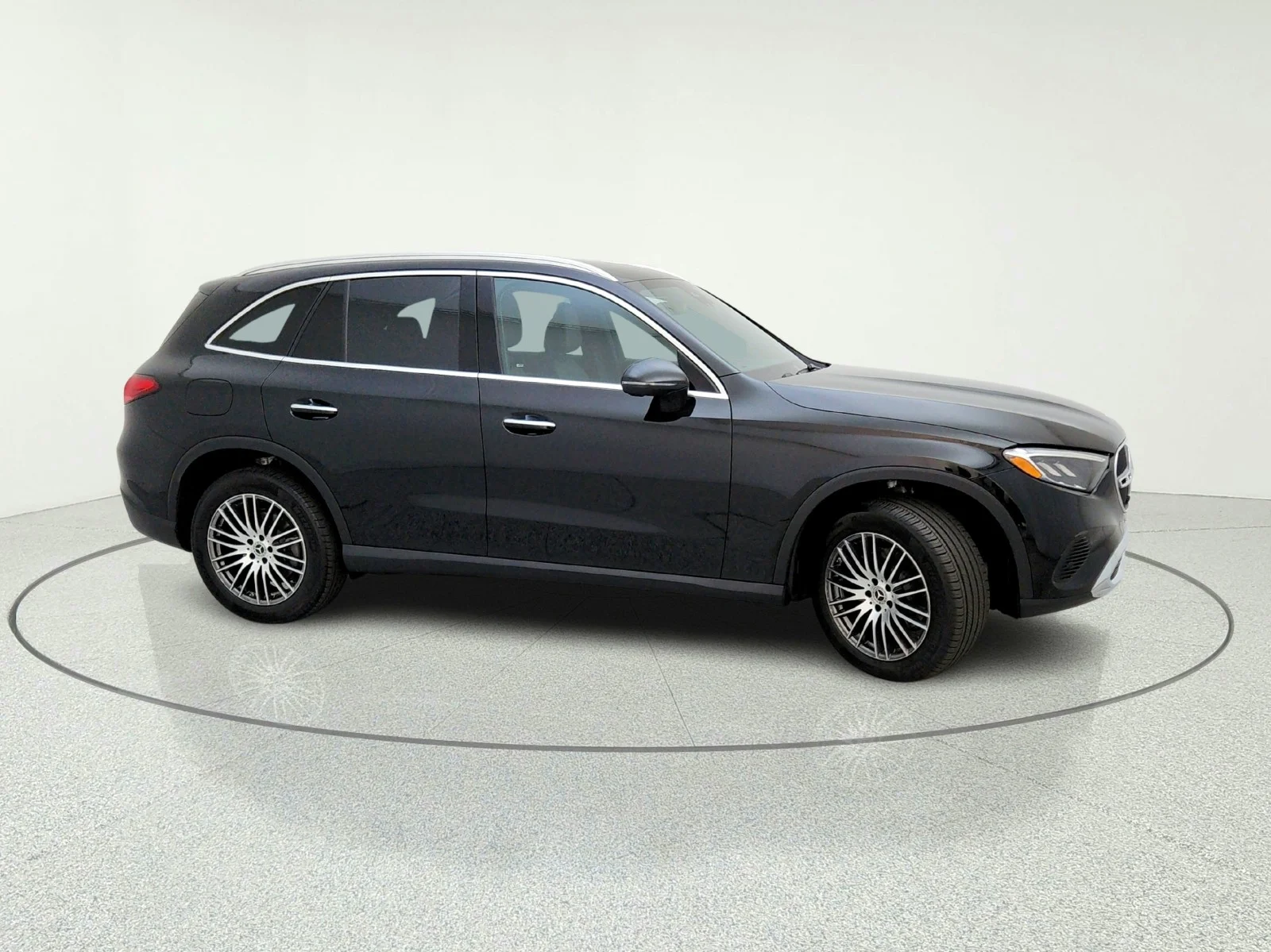 Certified Used 2025 Black Mercedes-Benz GLC 300 image 6