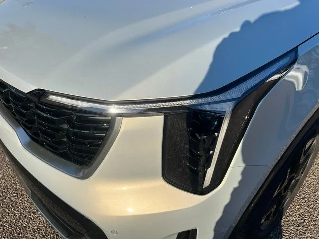 New 2026 White Kia S image 8