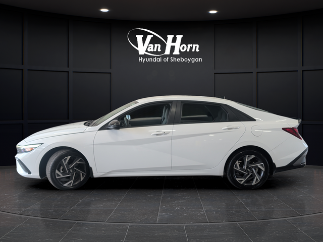 Certified Used 2025 Serenity White Hyundai SEL Sport image 4