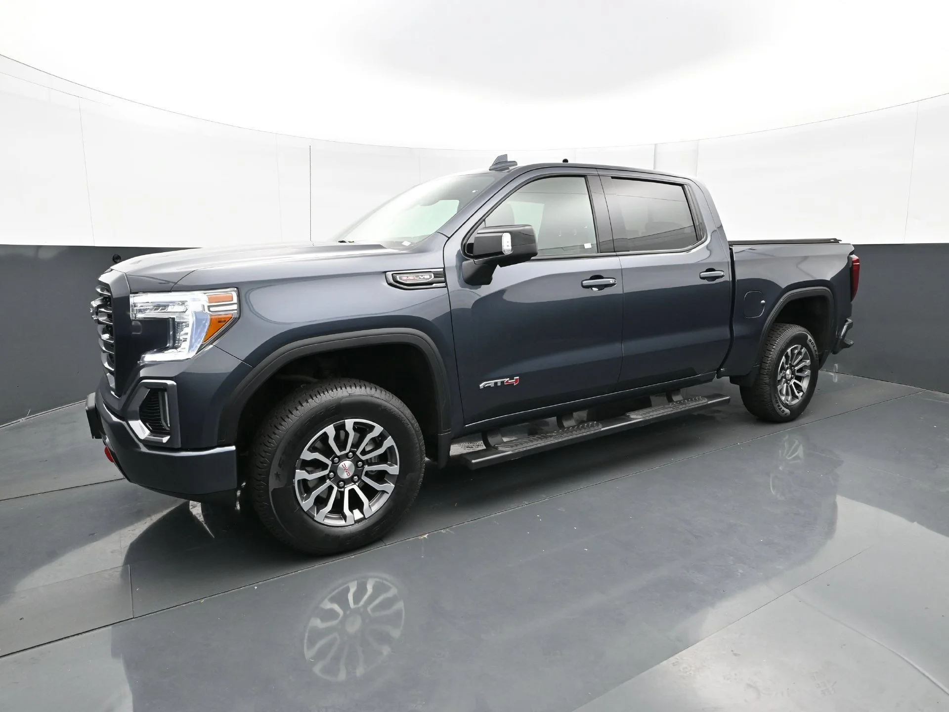 Used 2021 GMC Sierra 1500 AT4 with VIN 1GTP9EEL1MZ349416 for sale in Roseville, Minnesota