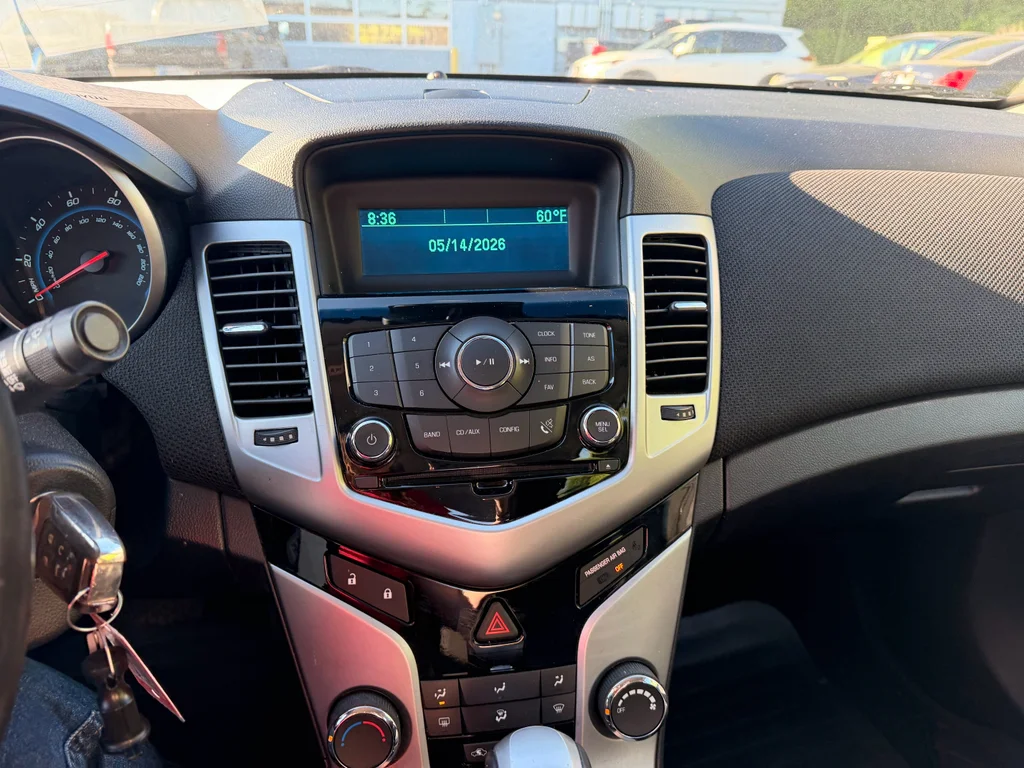 Used 2014 Black Granite Metallic Chevrolet 1LT image 10