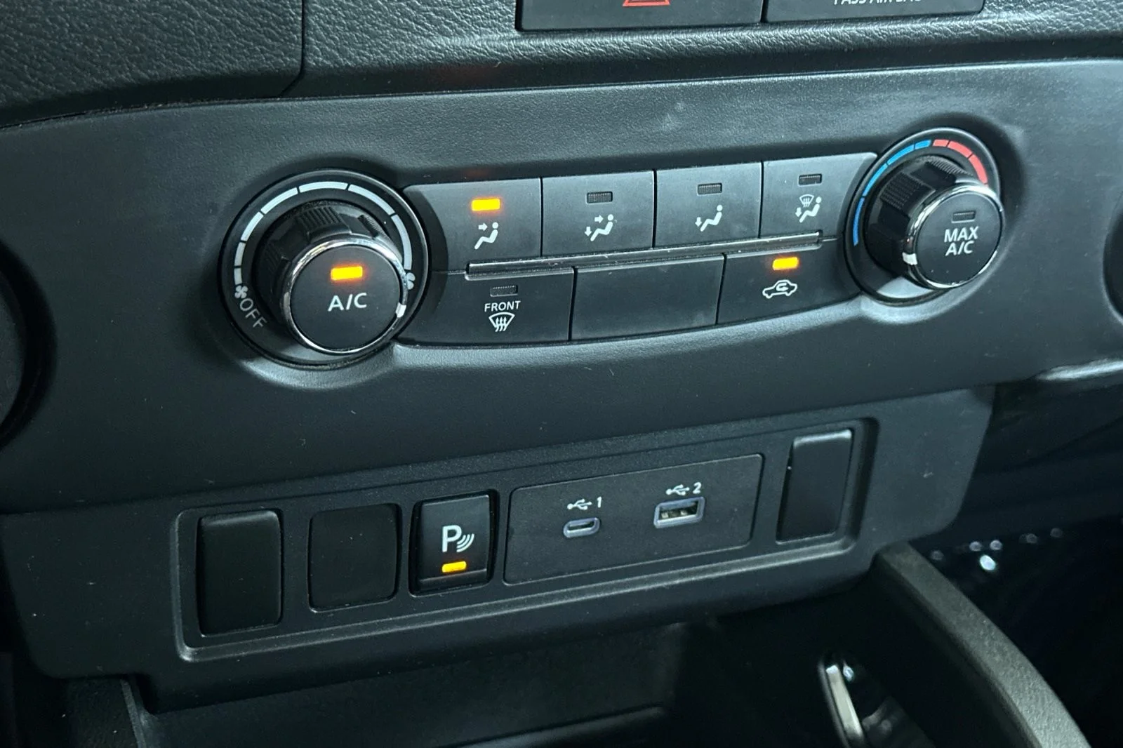 Used 2023 Super Black Nissan SV image 18