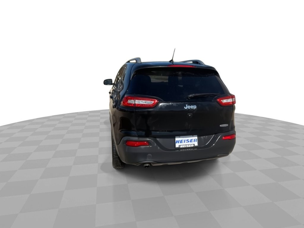 Used 2018 Black Jeep Latitude image 7