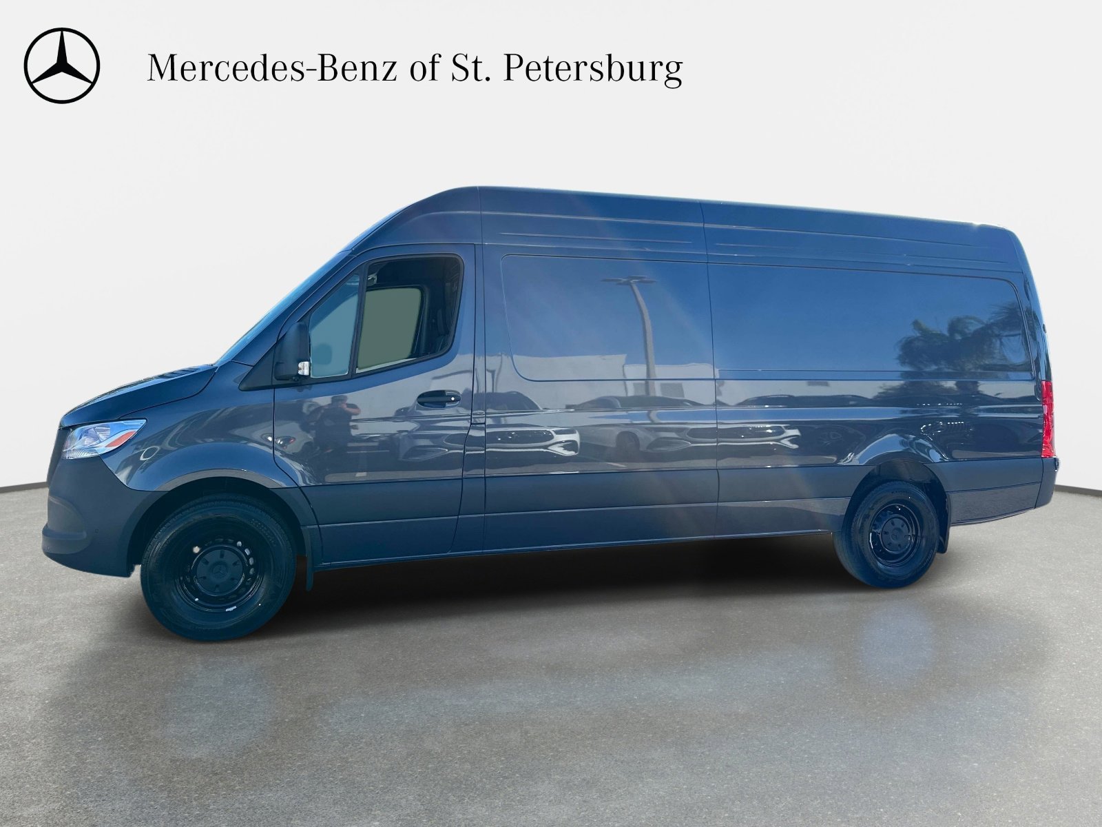 New 2026 Gray Metallic Sprinter Cargo 170 WB image 2