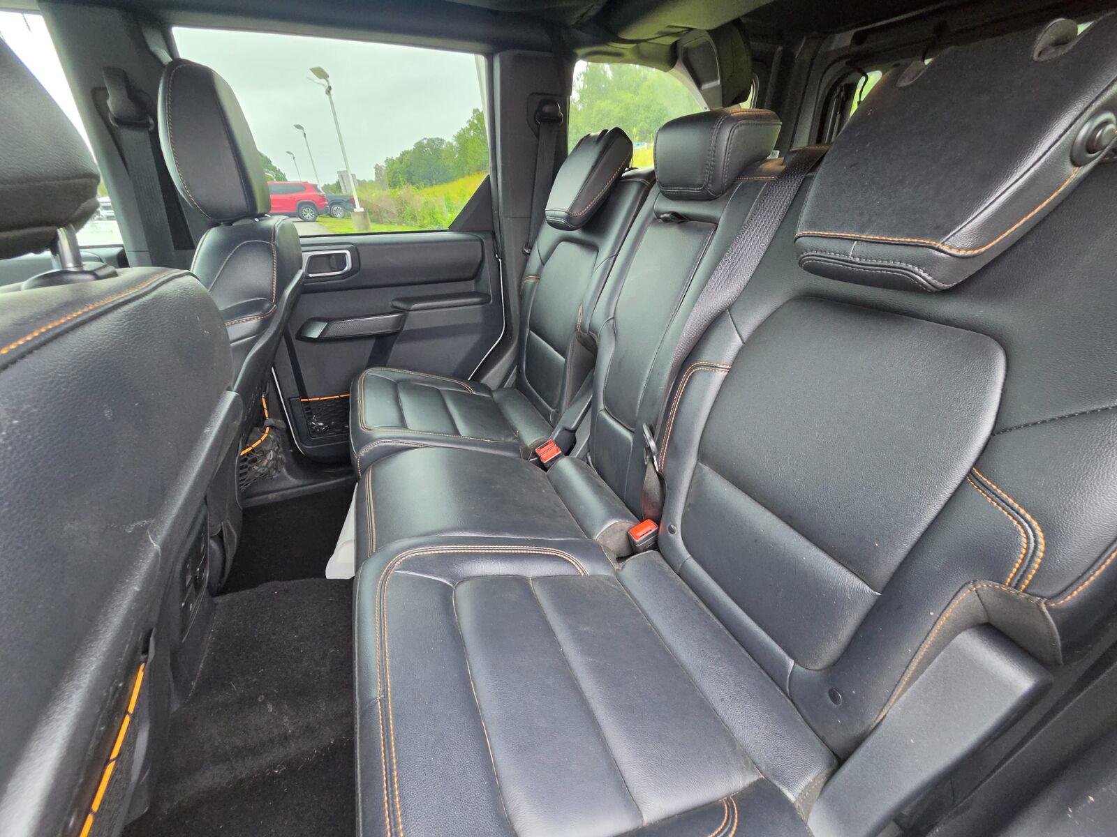 Used 2024 White Ford Badlands image 10