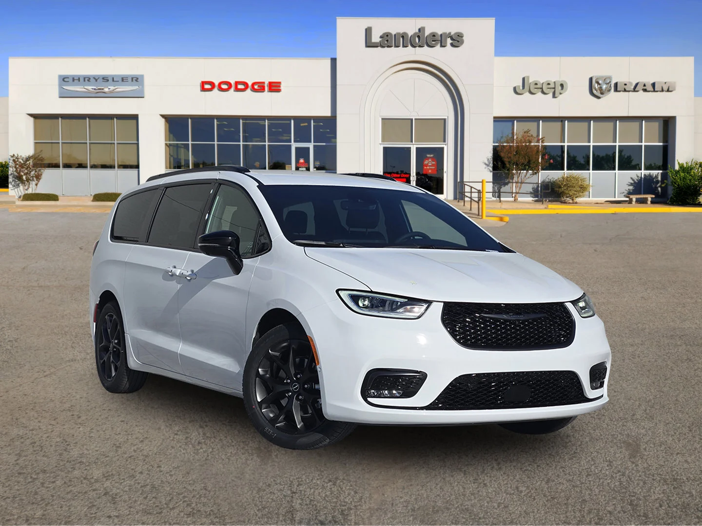 2026 Chrysler Pacifica Select's photo