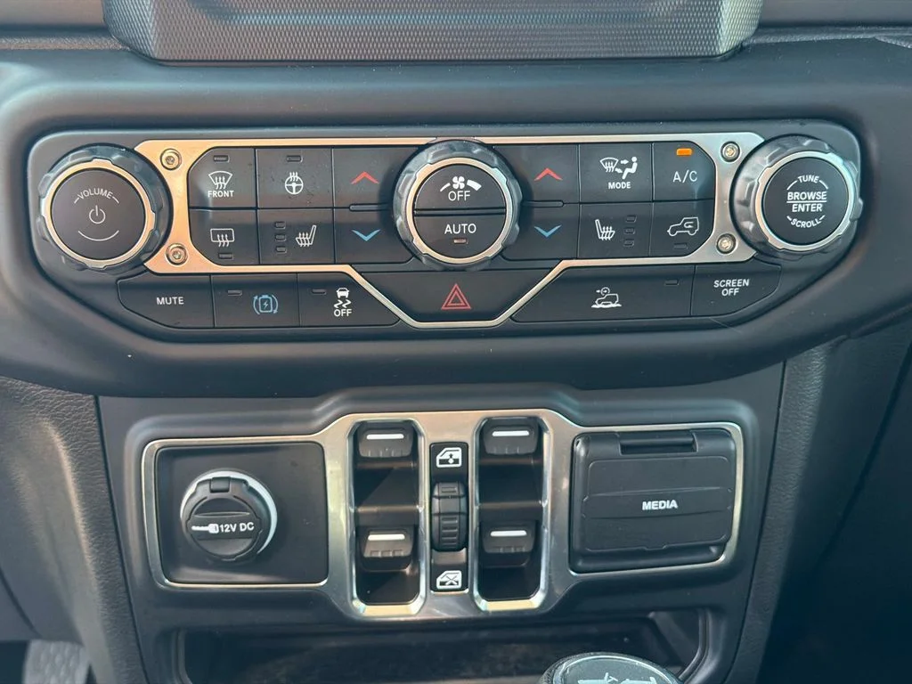 Used 2023 Silver Jeep Willys 4xe image 24
