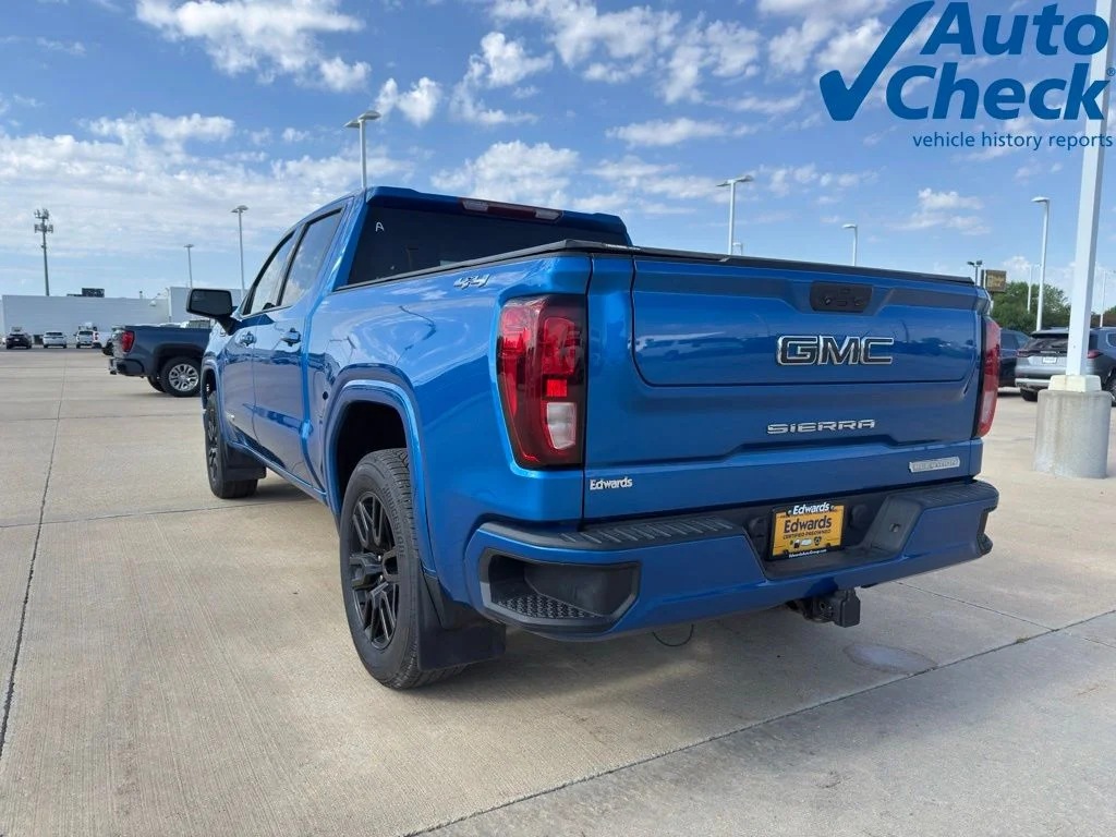 Used 2022 Blue GMC Elevation image 7