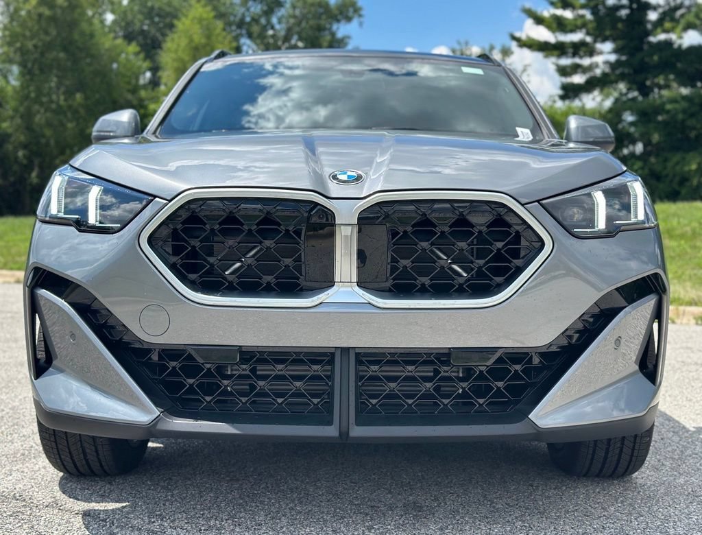 New 2026 Skyscraper Grey Metallic BMW xDrive28i image 2