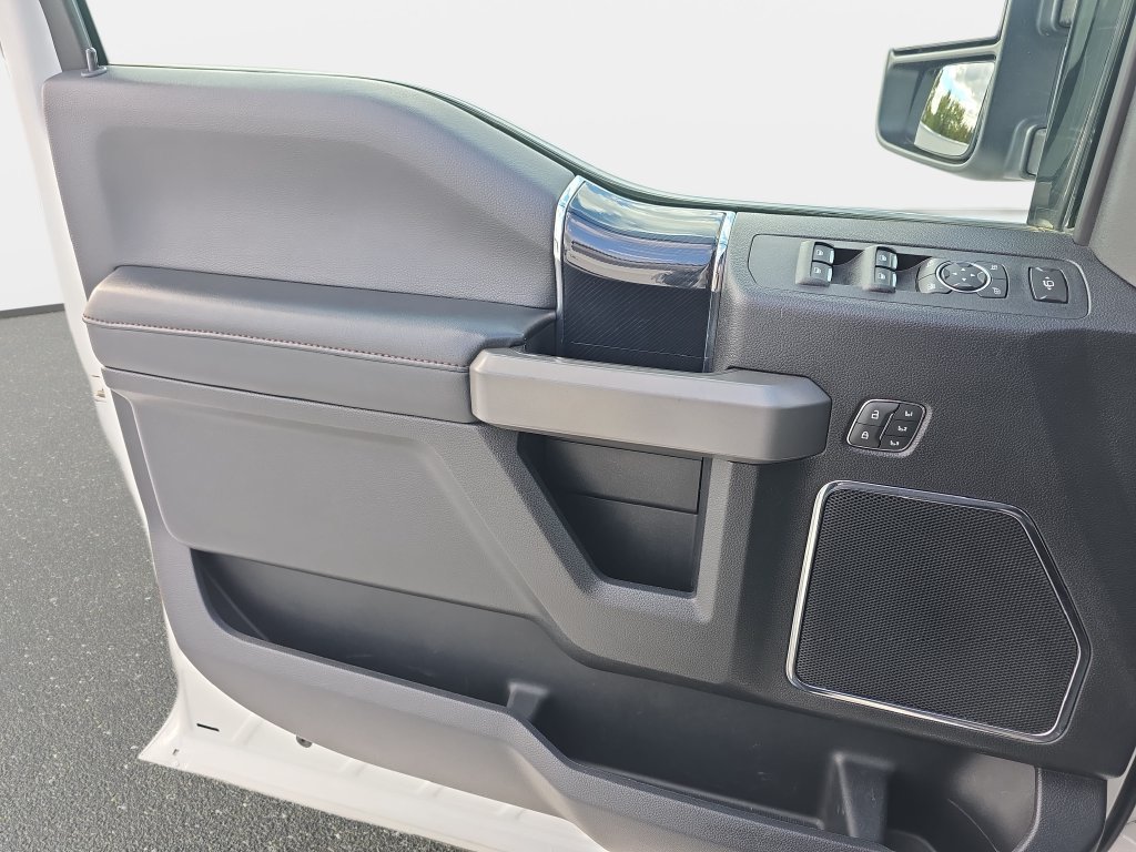 Used 2021 White Metallic Ford Platinum image 27