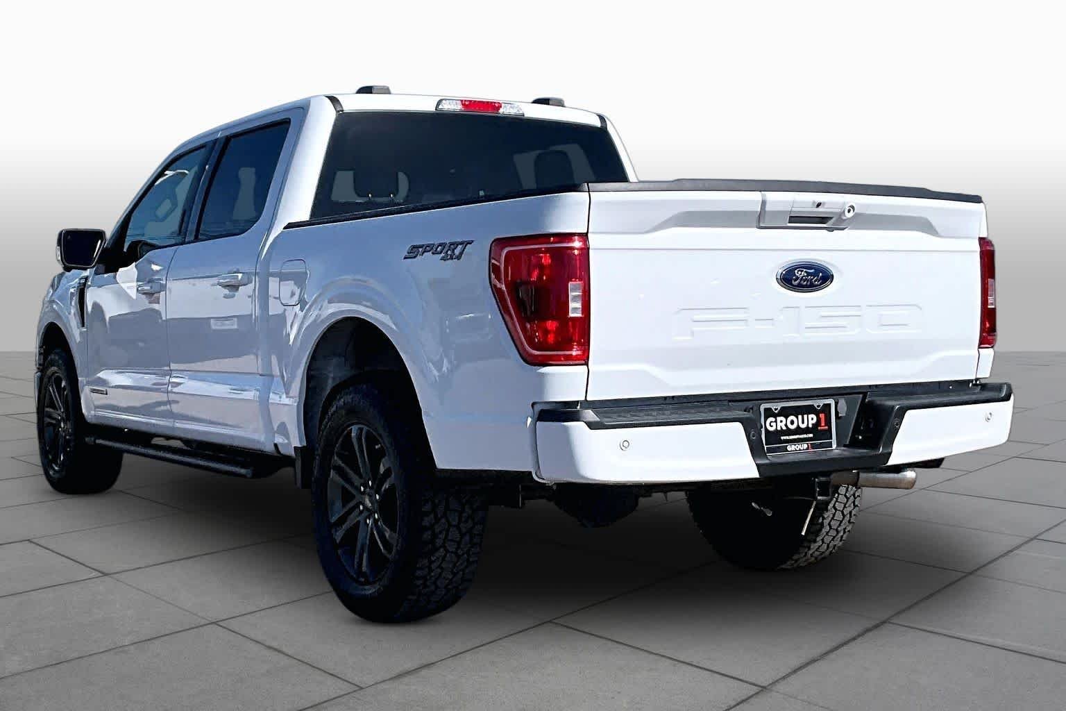 Used 2023 Oxford White Ford XLT image 12