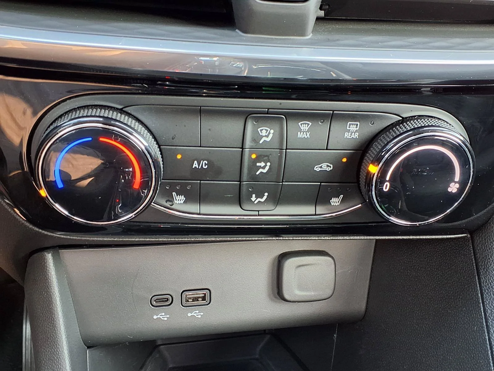 Used 2024 Ocean Blue Metallic Buick Sport Touring image 8