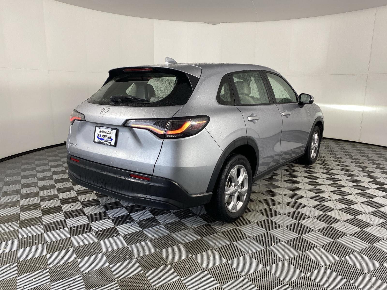 2023 Honda HR-V LX - Photo 8