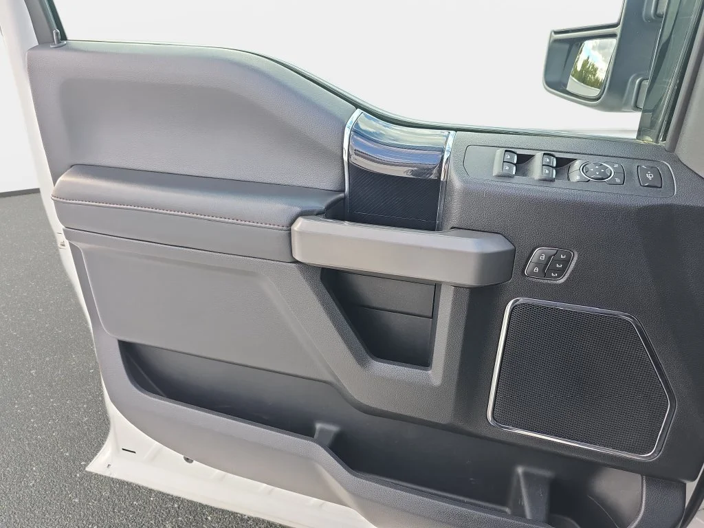 Used 2021 White Metallic Ford Platinum image 27