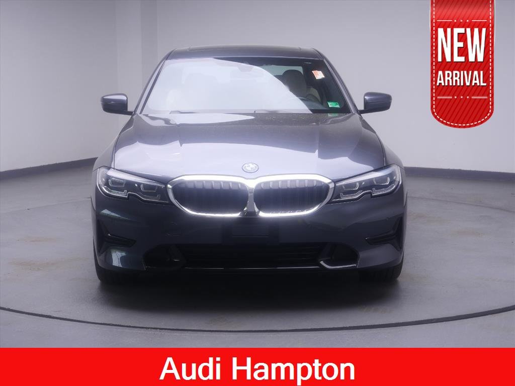 Used 2022 Mineral Grey Metallic BMW 330e xDrive image 2