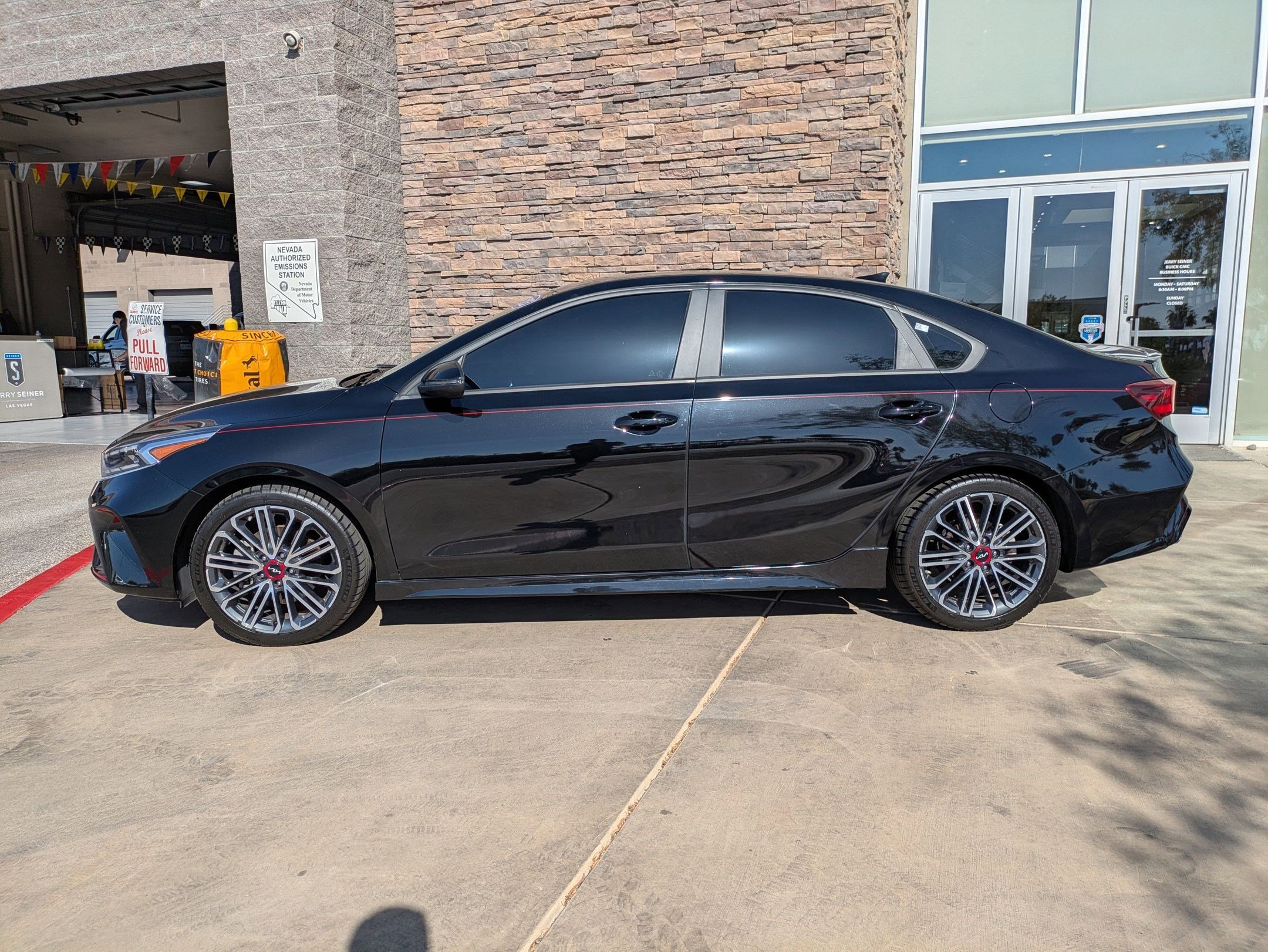 Used 2023 Aurora Black Kia GT image 2