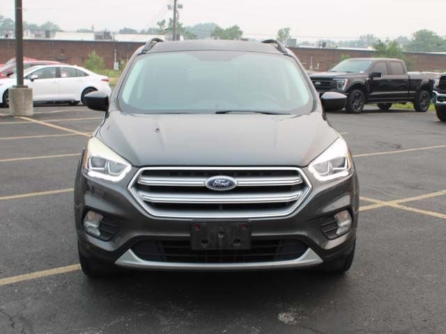 Used 2017 Magnetic Ford SE image 3