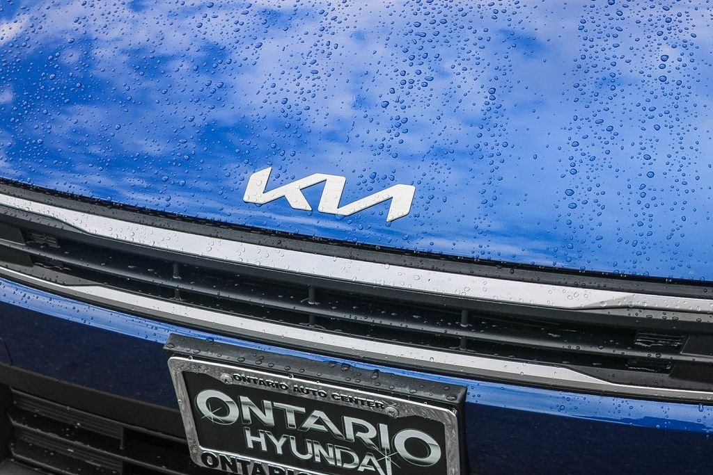 Used 2025 Blue Kia LXS image 5