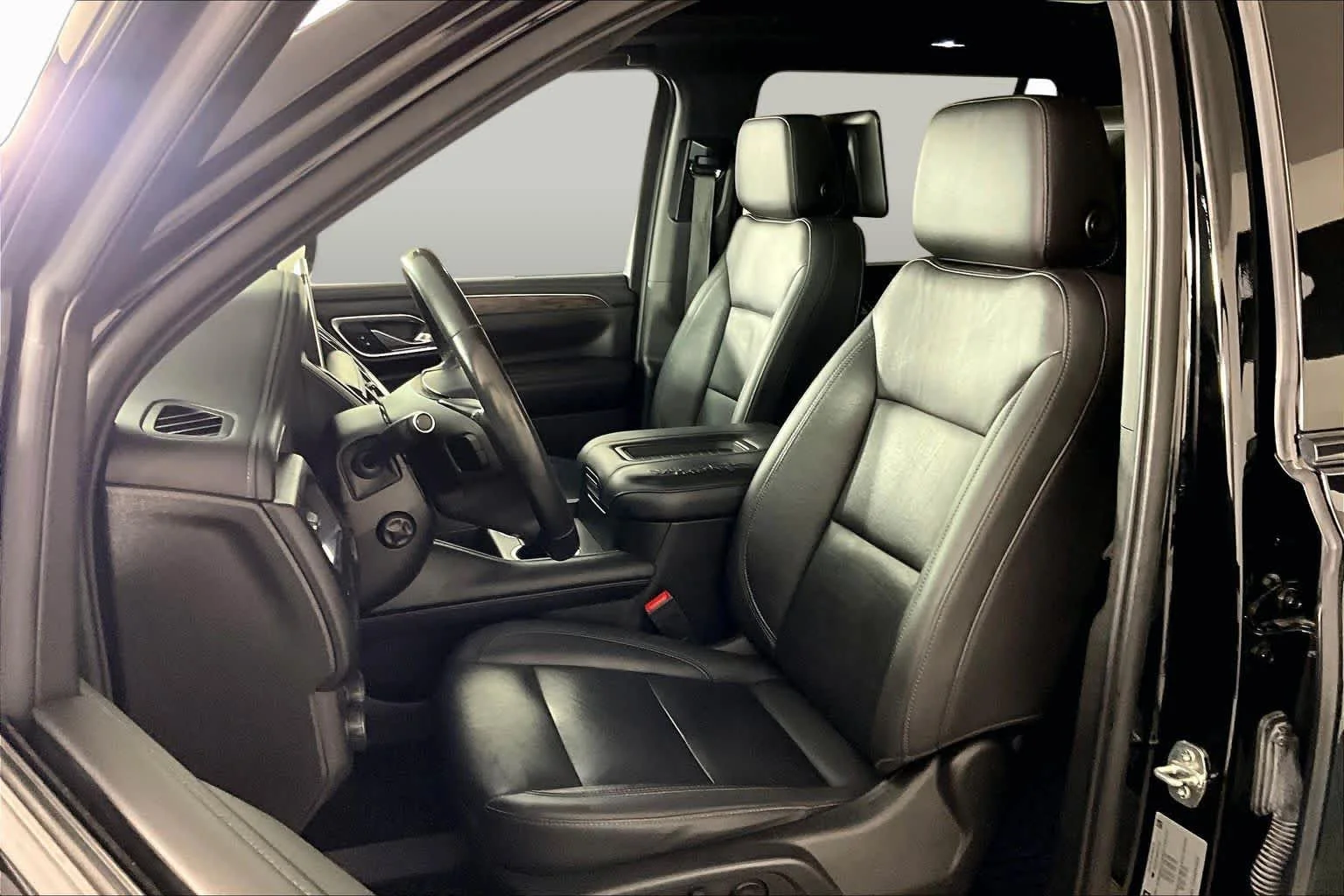 Used 2021 Black Chevrolet Z71 image 8