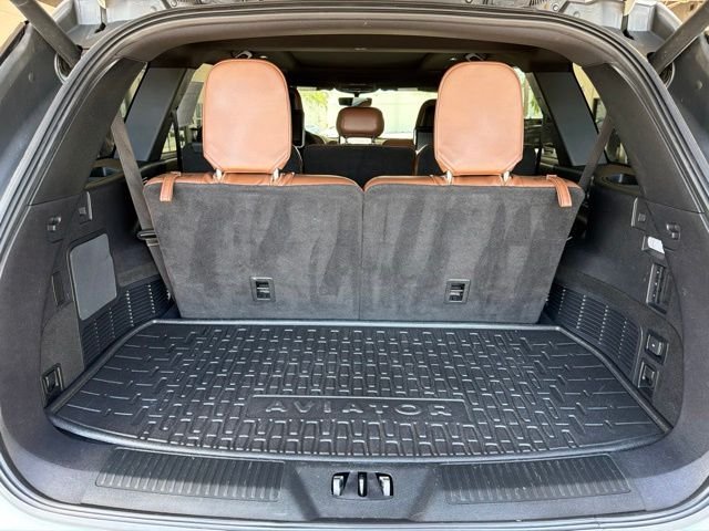 Used 2022 White Lincoln Grand Touring image 21