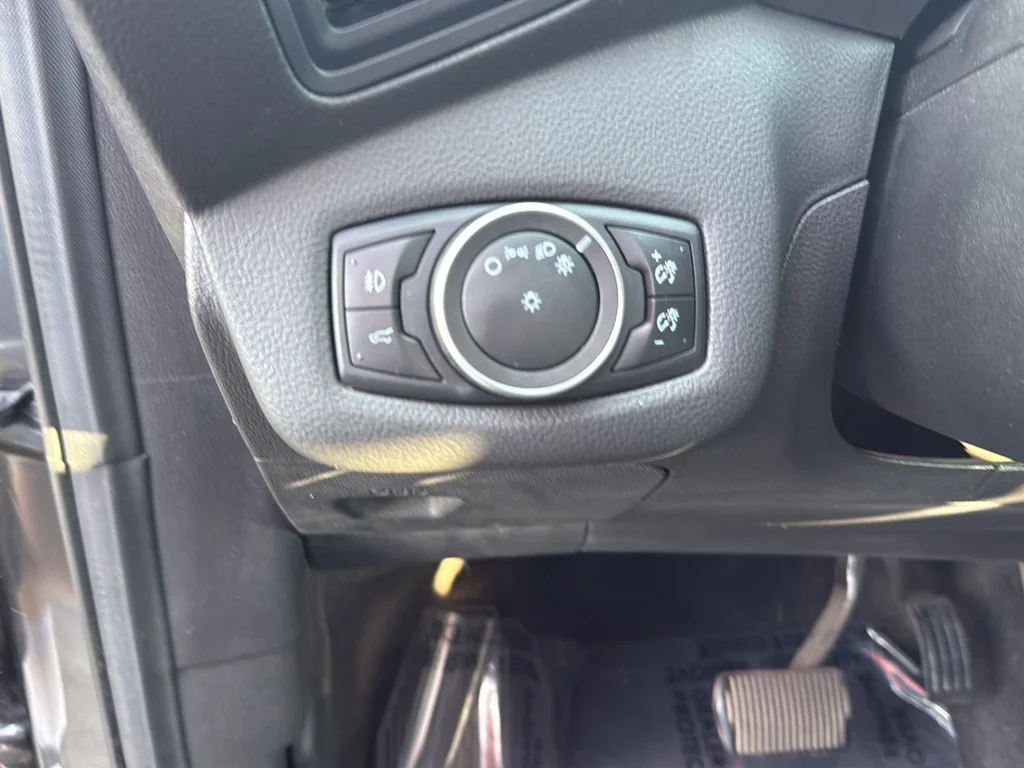 Certified Used 2017 Gray Ford SE image 25
