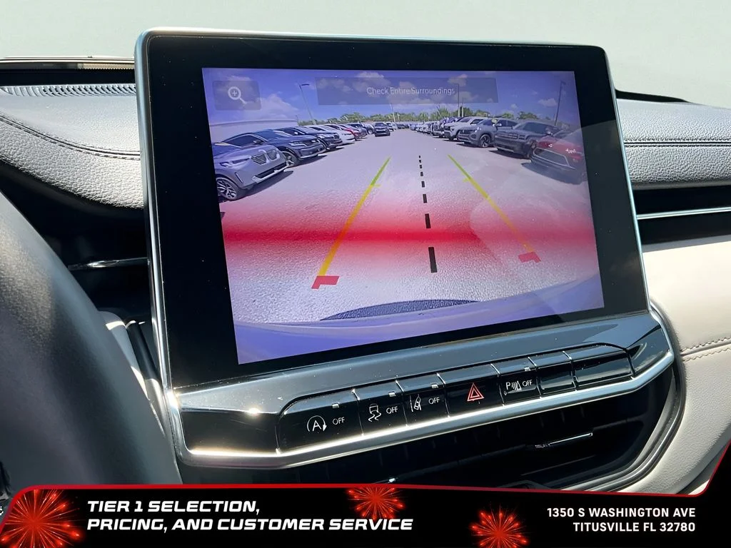 Used 2025 Silver Jeep Limited image 31