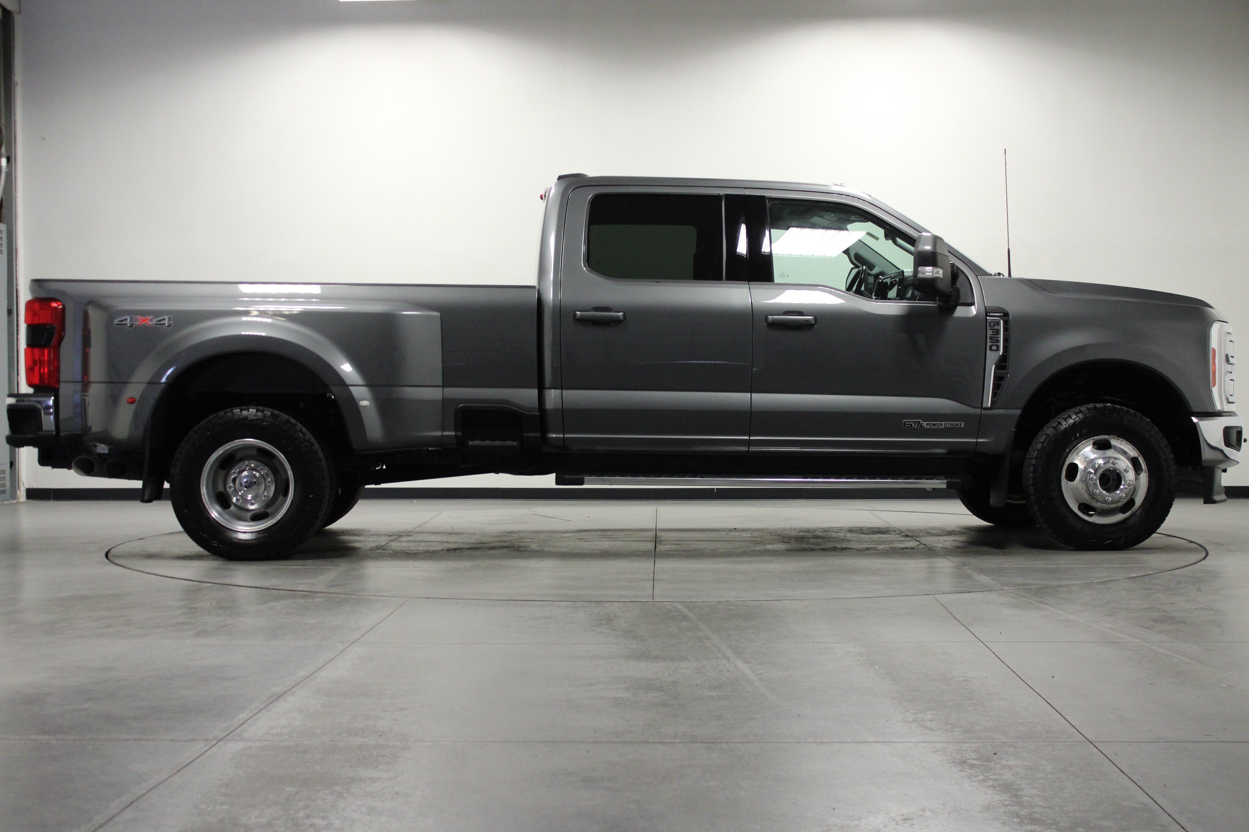 Used 2023 Carbonized Gray Metallic Ford LARIAT image 3
